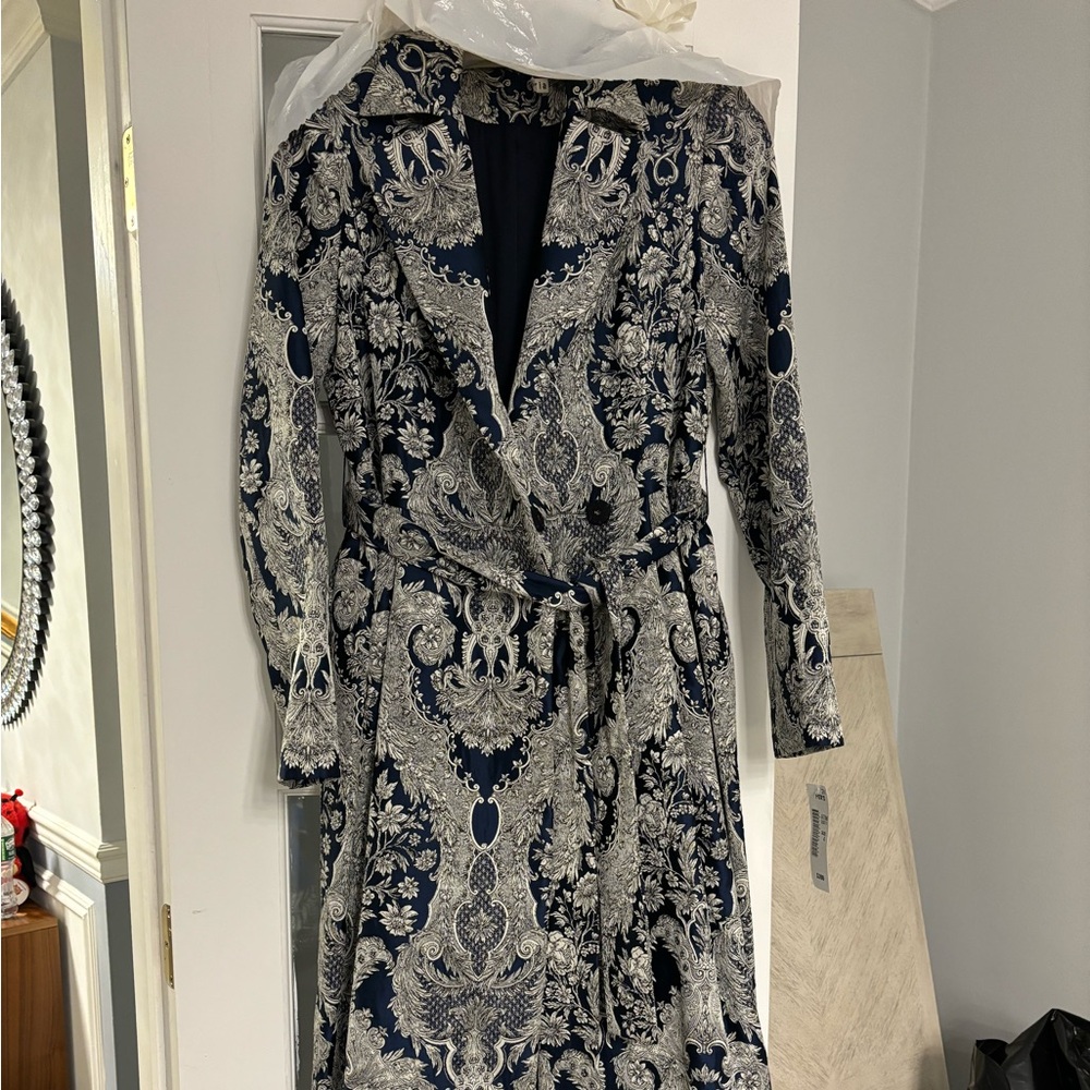 Alice and Olivia size small dress -never worn